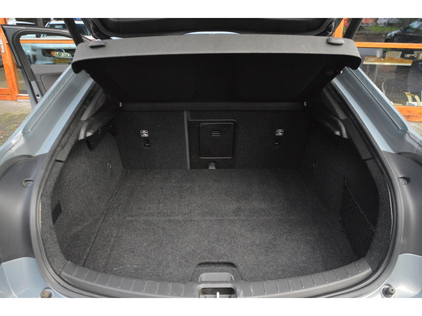 Polestar 2 Long Range Dual Motor Launch Edition 78kWh | Pilot assist | Trekhaak | Panoramadak | Stoel + Stuurverwarming | 360° |