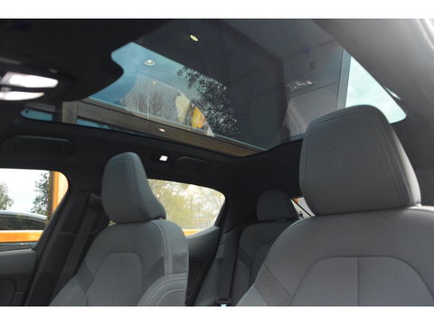 Polestar 2 Long Range Dual Motor Launch Edition 78kWh | Pilot assist | Trekhaak | Panoramadak | Stoel + Stuurverwarming | 360° |