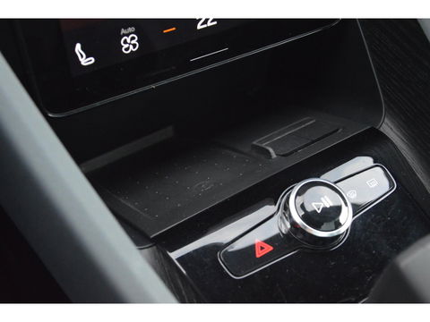 Polestar 2 Long Range Dual Motor Launch Edition 78kWh | Pilot assist | Trekhaak | Panoramadak | Stoel + Stuurverwarming | 360° |