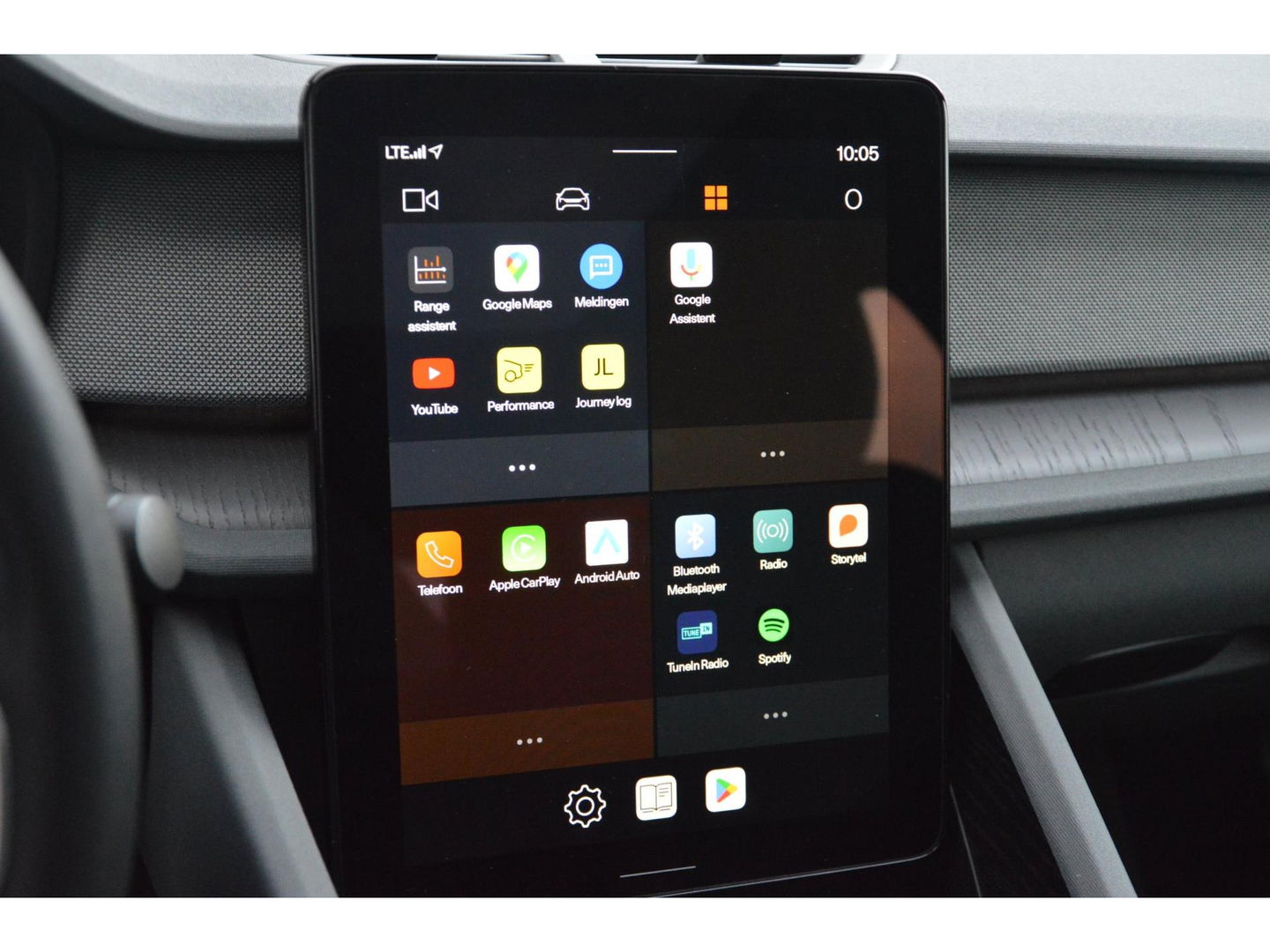 Polestar 2 Long Range Dual Motor Launch Edition 78kWh | Pilot assist | Trekhaak | Panoramadak | Stoel + Stuurverwarming | 360° |