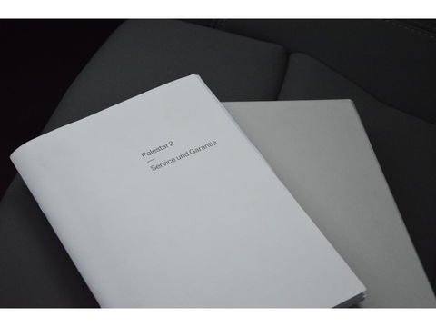 Polestar 2 Long Range Dual Motor Launch Edition 78kWh | Pilot assist | Trekhaak | Panoramadak | Stoel + Stuurverwarming | 360° |