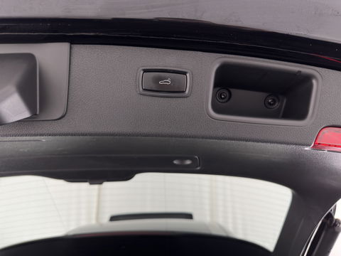 Porsche Macan 3.0 S Aut. *PANO | LUXURY-LEATHER | XENON | SPORT-CHRONO-PACK | MEMORY-PACK | BOSE-SOUND | AIR-SUSPENSION | HEATED-COMFORTSEATS | CAMERA | NAVI-FULLMAP | PRIVACY-GLASS | SHIFT-PADDLES | 21''ALU*