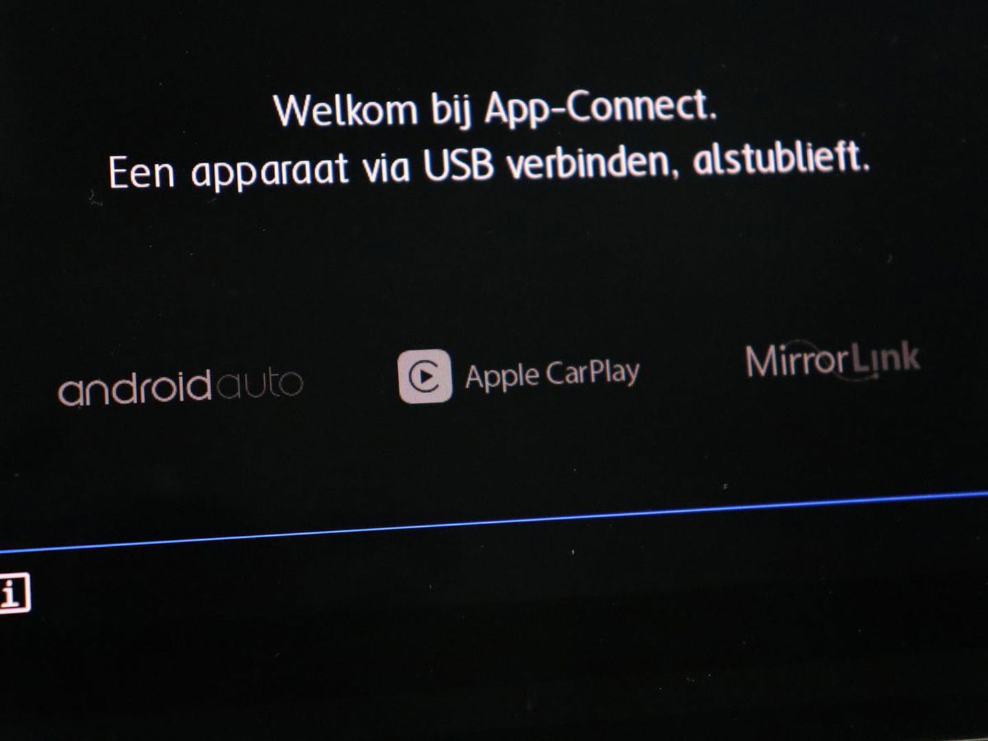 Volkswagen Tiguan 1.5 TSI Comfortline | Panoramadak | Stoelverwarming | Massage | Adaptive cruise | Carplay | Navigatie | Parkeerhulp