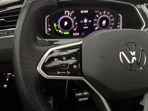 Volkswagen Tiguan 1.4 TSI eHybrid 245PK R-Line Black Style | Pano | Virtual | Adap. Cruise | Sfeer | Carplay | Keyless | Stoelverw. | NAP