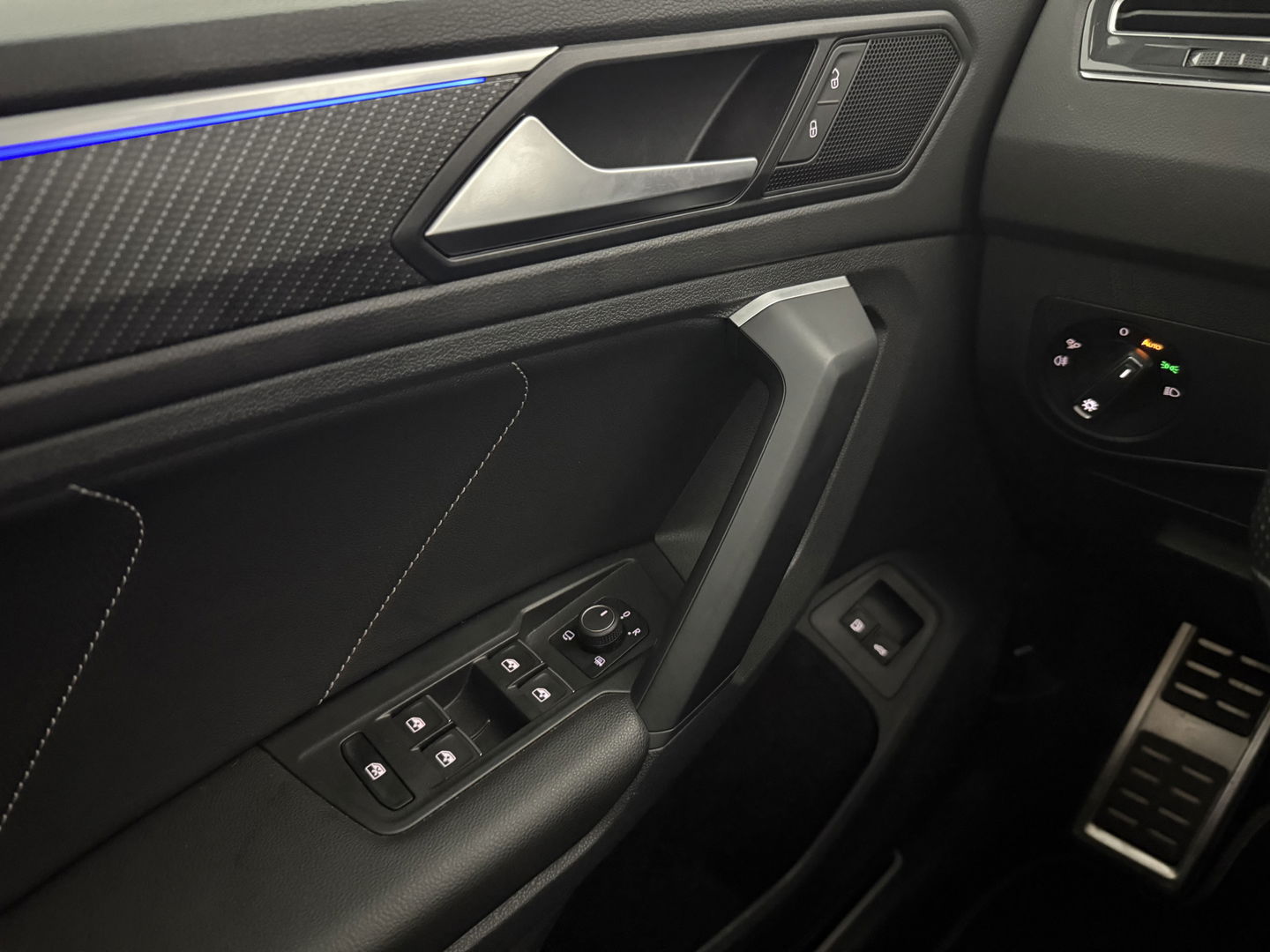 Volkswagen Tiguan 1.4 TSI eHybrid 245PK R-Line Black Style | Pano | Virtual | Adap. Cruise | Sfeer | Carplay | Keyless | Stoelverw. | NAP