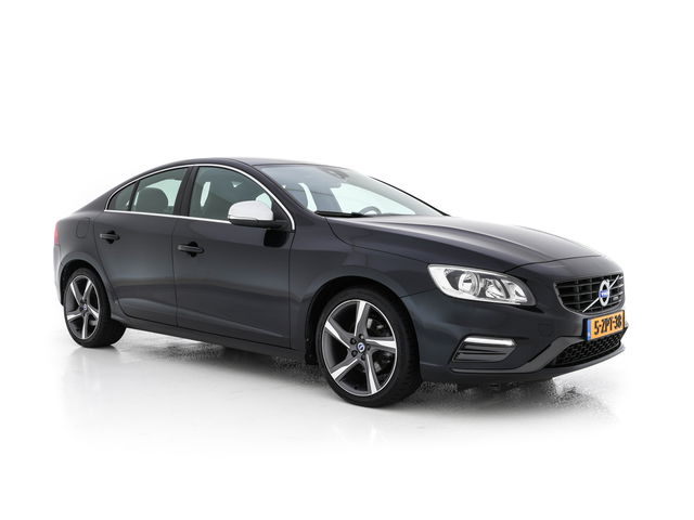 Volvo S60 - 1.6 T3 R-Design Summum Aut. *LEATHER-MICROFIBRE | NAVI-FULLMAP | SPORT-SEATS | ECC | PDC | CRUISE | 18''ALU*