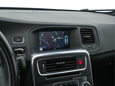 Volvo S60 1.6 T3 Summum R-Design Aut. *LEATHER-MICROFIBRE | NAVI-FULLMAP | SPORT-SEATS | ECC | PDC | CRUISE | 18''ALU*