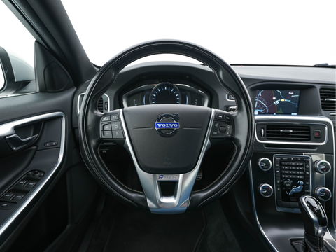 Volvo S60 1.6 T3 Summum R-Design Aut. *LEATHER-MICROFIBRE | NAVI-FULLMAP | SPORT-SEATS | ECC | PDC | CRUISE | 18''ALU*