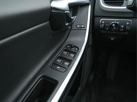 Volvo S60 1.6 T3 Summum R-Design Aut. *LEATHER-MICROFIBRE | NAVI-FULLMAP | SPORT-SEATS | ECC | PDC | CRUISE | 18''ALU*