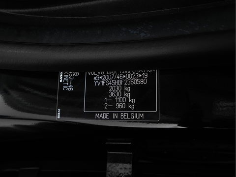 Volvo S60 1.6 T3 Summum R-Design Aut. *LEATHER-MICROFIBRE | NAVI-FULLMAP | SPORT-SEATS | ECC | PDC | CRUISE | 18''ALU*