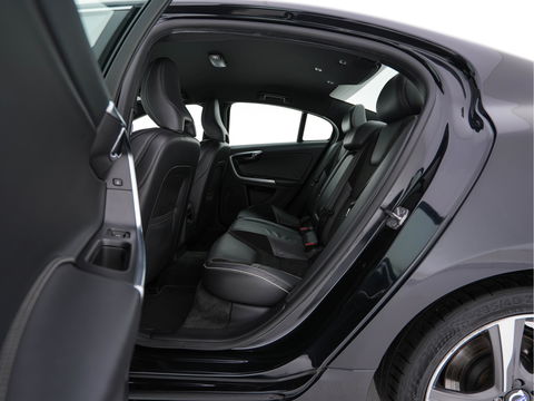 Volvo S60 1.6 T3 Summum R-Design Aut. *LEATHER-MICROFIBRE | NAVI-FULLMAP | SPORT-SEATS | ECC | PDC | CRUISE | 18''ALU*