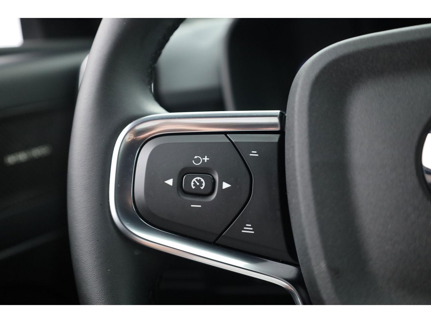 Volvo XC40 2.0 B3 Plus Black Edition 360 camera, Blis, ACC, Pixel LED