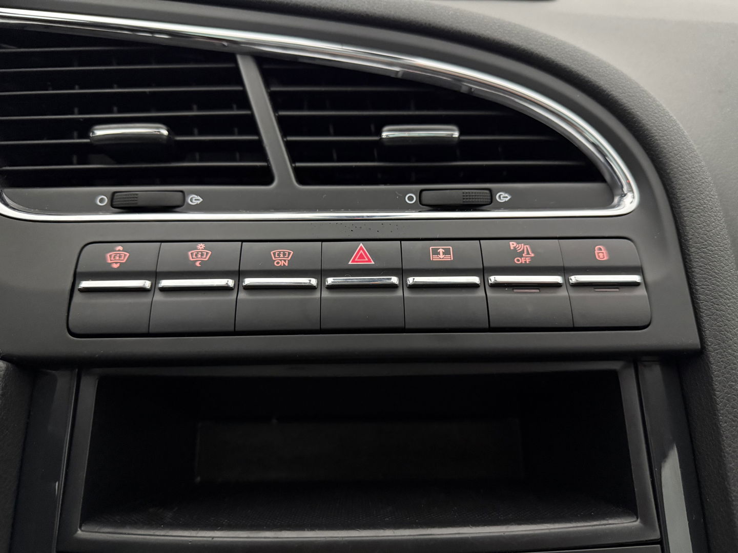 Peugeot 5008 1.6 THP Allure | Pano | HuD | Camera | LED | Cruise | Navi | NAP