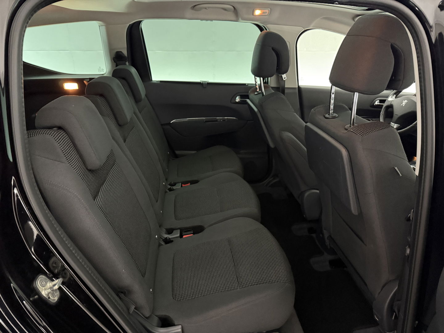 Peugeot 5008 1.6 THP Allure | Pano | HuD | Camera | LED | Cruise | Navi | NAP