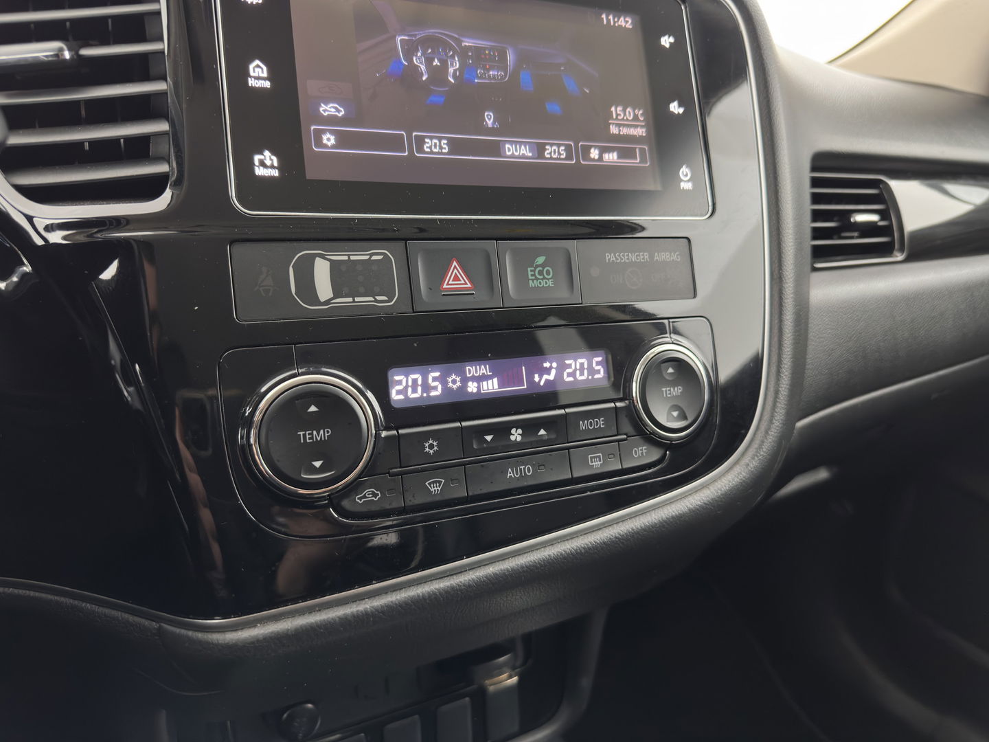 Mitsubishi Outlander 2.0 PHEV Pure (INCL.BTW) Aut. *LEATHER-MICROFIBRE | COMFORTSEATS | CARPLAY | CAMERA | DAB+ | KEYLESS | PRIVACY-GLASS | SHFT-PADDLES | TOWBAR | 16''ALU*