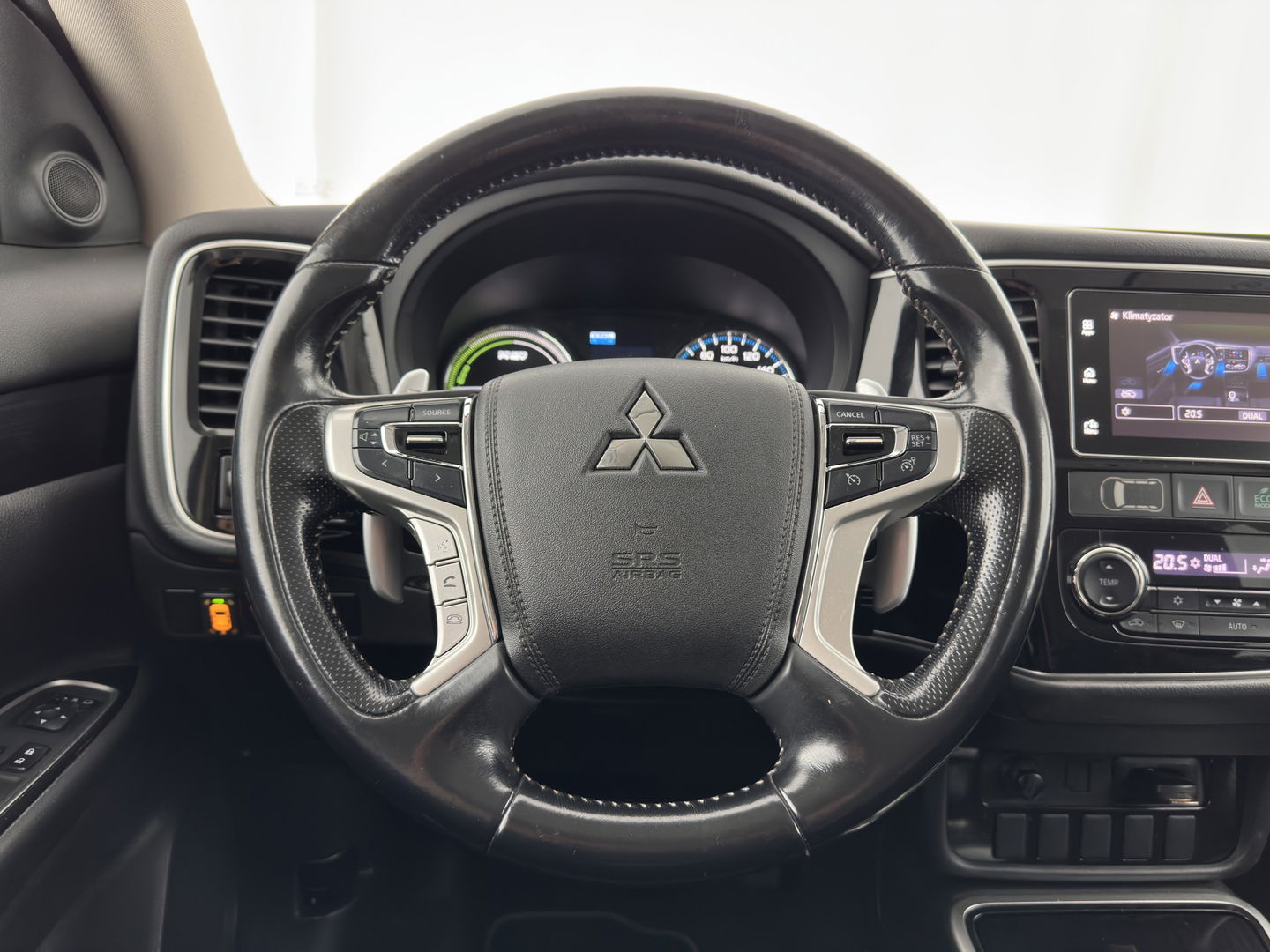 Mitsubishi Outlander 2.0 PHEV Pure (INCL.BTW) Aut. *LEATHER-MICROFIBRE | COMFORTSEATS | CARPLAY | CAMERA | DAB+ | KEYLESS | PRIVACY-GLASS | SHFT-PADDLES | TOWBAR | 16''ALU*