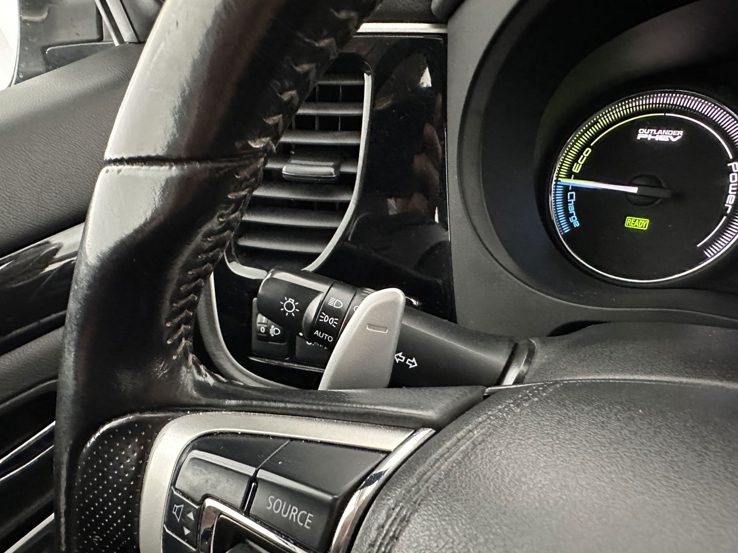 Mitsubishi Outlander 2.0 PHEV Pure (INCL.BTW) Aut. *LEATHER-MICROFIBRE | COMFORTSEATS | CARPLAY | CAMERA | DAB+ | KEYLESS | PRIVACY-GLASS | SHFT-PADDLES | TOWBAR | 16''ALU*