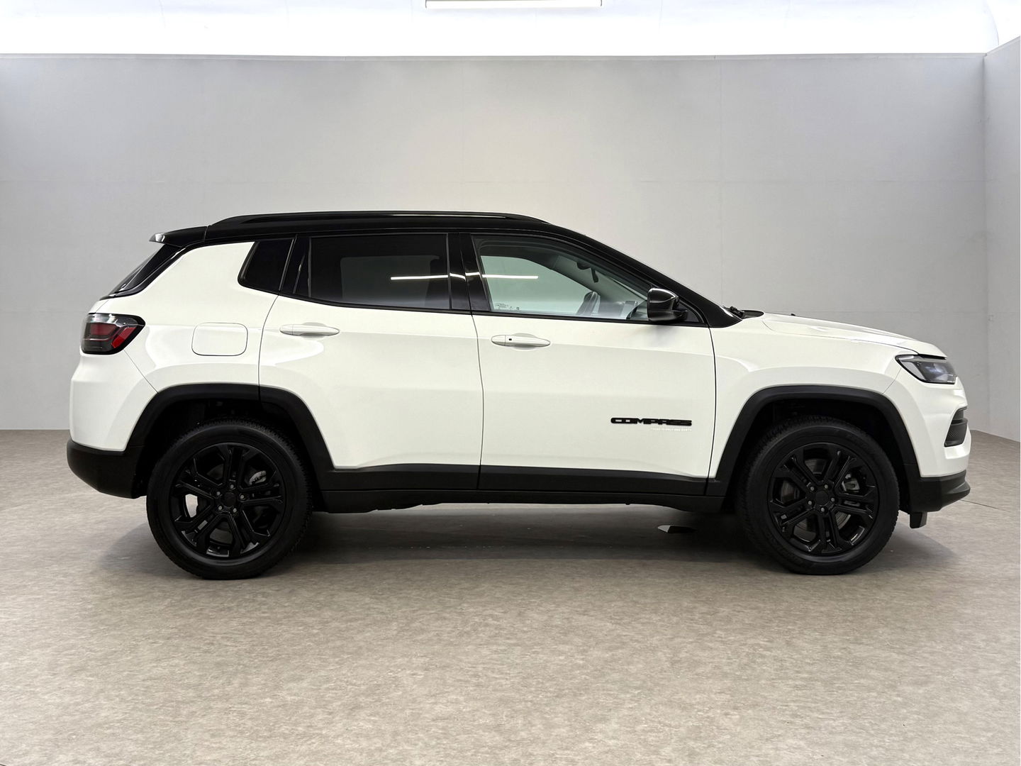 Jeep Compass 1.3 T4 PHEV 4xE 240PK Upland | Virtual | Adap. Cruise | Stoel/ Stuur verwarmd | Keyless | Camera | Carplay