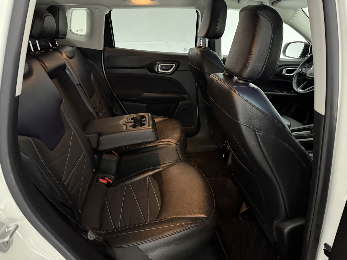 Jeep Compass 4xe 240PK Plug-in Hybrid Electric Upland | Virtual | Adap. Cruise | Stoel/ Stuur verwarmd | Keyless | Camera | Carplay