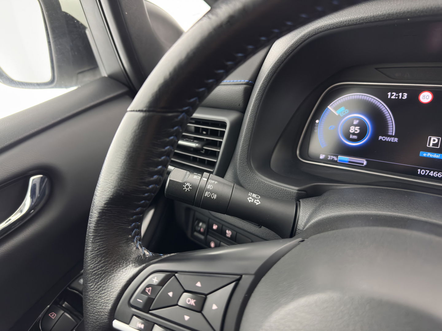 Nissan Leaf Acenta 40 kWh {SOH-90%} Aut. *ADAPTIVE-CRUISE | KEYLESS | NAVI-FULLMAP | BLIND-SPOT | DAB+ | PDC | COMFORTSEATS | DIGI-COCKPIT | PRIVACY-GLASS | 17"ALU