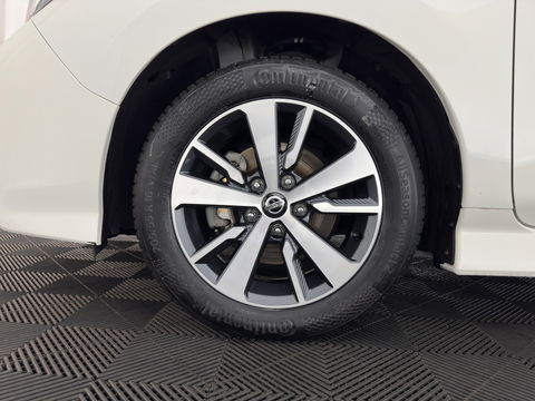 Nissan Leaf Acenta 40 kWh {SOH-90%} Aut. *ADAPTIVE-CRUISE | KEYLESS | NAVI-FULLMAP | BLIND-SPOT | DAB+ | PDC | COMFORTSEATS | DIGI-COCKPIT | PRIVACY-GLASS | 17"ALU