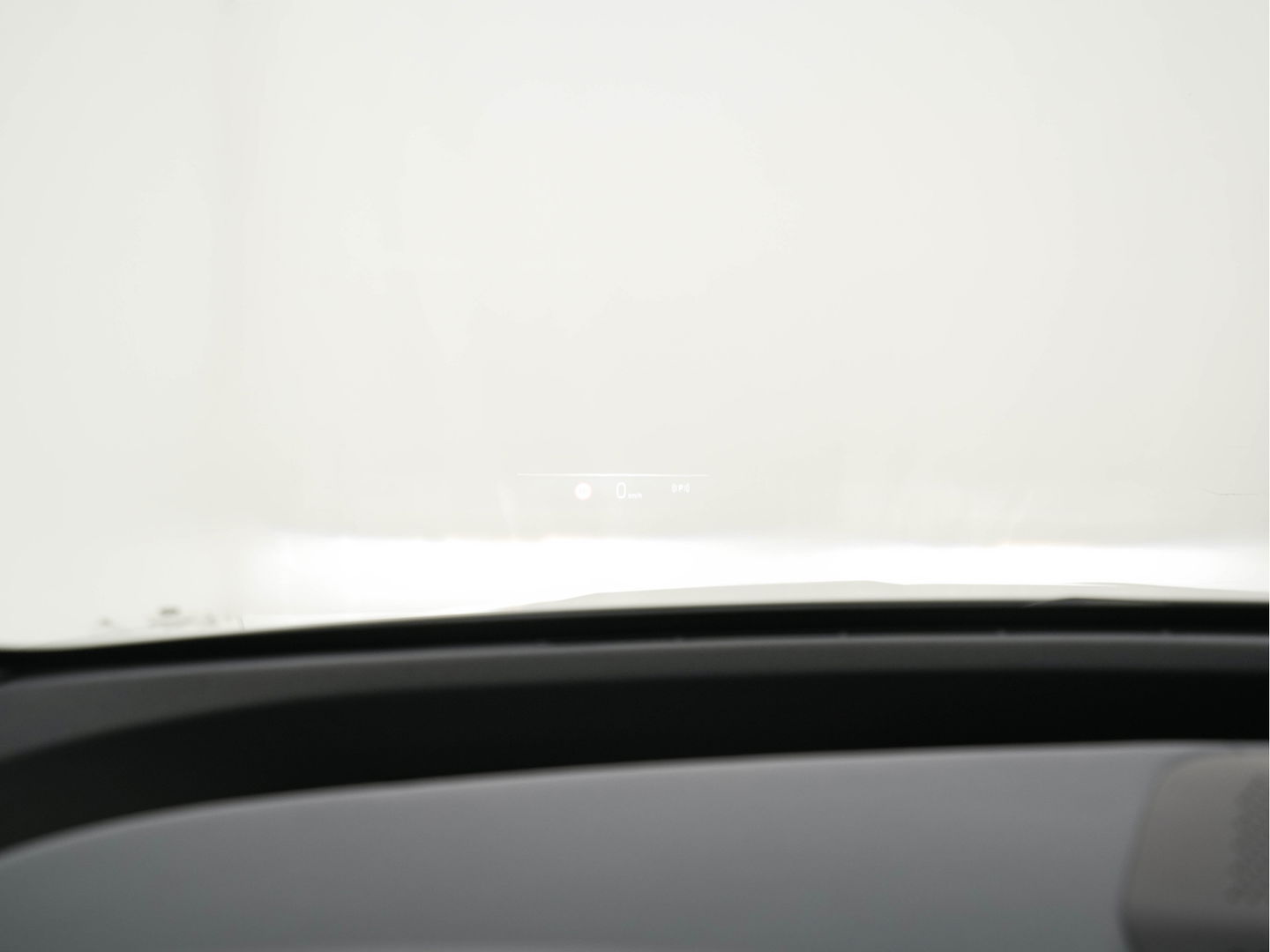 BMW iX xDrive40 High Executive 77 kWh {SOH-100%} *PANO | HEAD-UP | LUXURY-LEATHER | FULL-LED | SOFT-CLOSE | BLIND-SPOT | HARMAN/KARDON | MEMORY-PACK | HEATED/VENTILATED-COMFORTSEATS | TOP-VIEW | WIDESCREEN-DIGICOCKPIT | DAB+ | KEYLESS | AMB