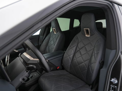 BMW iX xDrive40 High Executive 77 kWh {SOH-100%} *PANO | HEAD-UP | LUXURY-LEATHER | FULL-LED | SOFT-CLOSE | BLIND-SPOT | HARMAN/KARDON | MEMORY-PACK | HEATED/VENTILATED-COMFORTSEATS | TOP-VIEW | WIDESCREEN-DIGICOCKPIT | DAB+ | KEYLESS | AMB