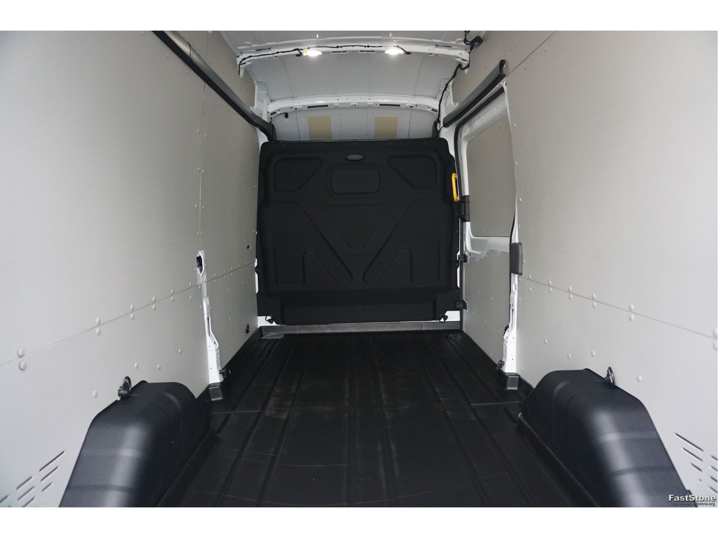 Ford Transit 350L 130PK L3H3 BPM VRIJ!! Navi, 360° Camera, Adap. Cruise, 270° Deur!! NR. A110