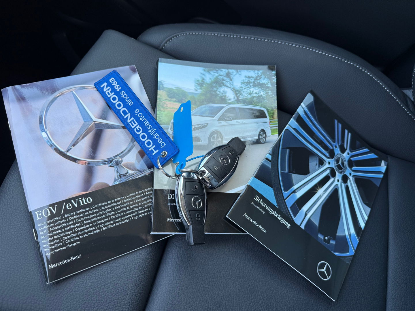 Mercedes-Benz EQV 300 90 kWh SOH 98 % L3 Extra lang - 8 Zitplaatsen - 07-2024 - Apple Carplay