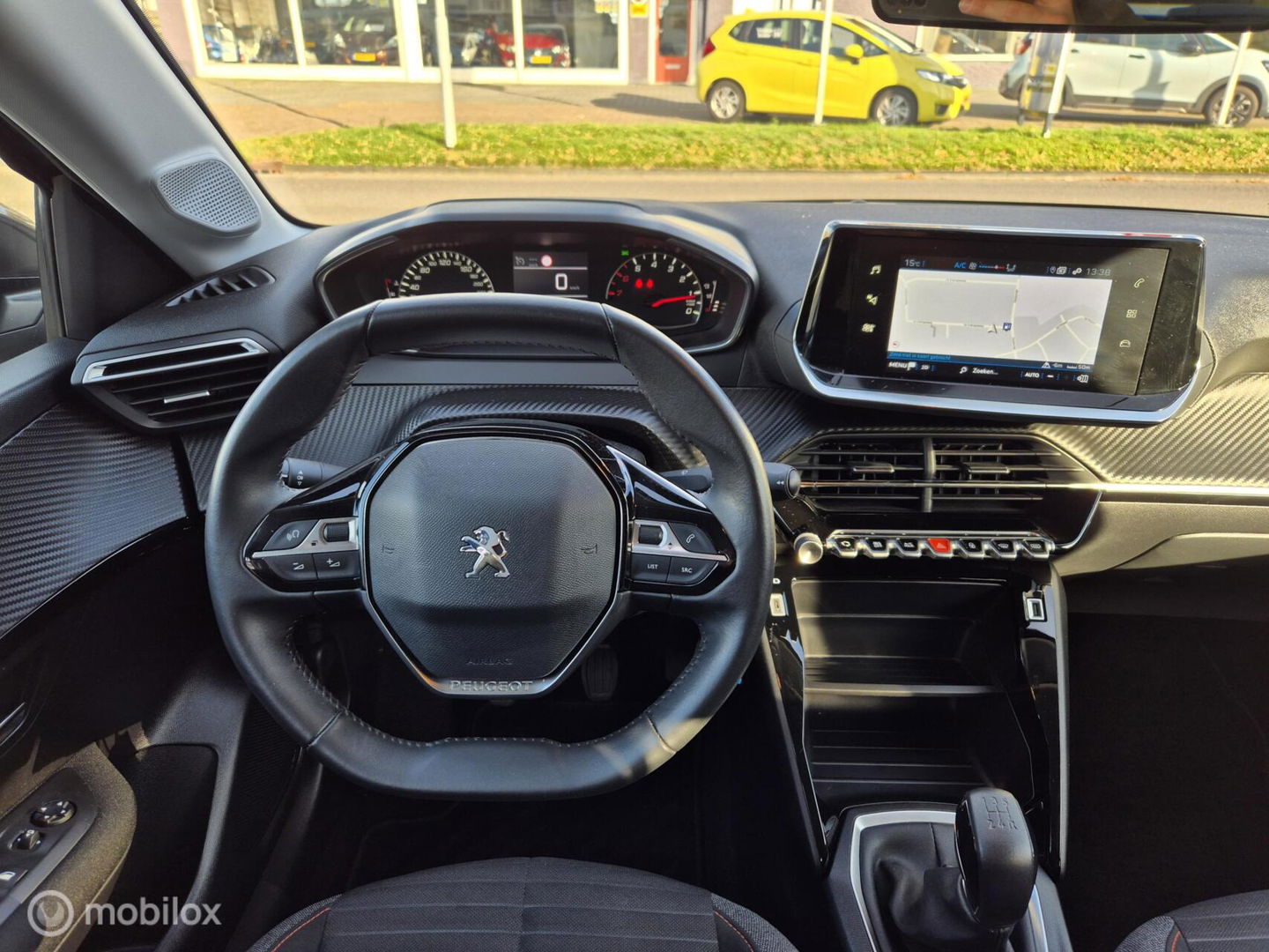 Peugeot 208 1.2 PureTech Blue Lease Active, Trekhaak, Navi