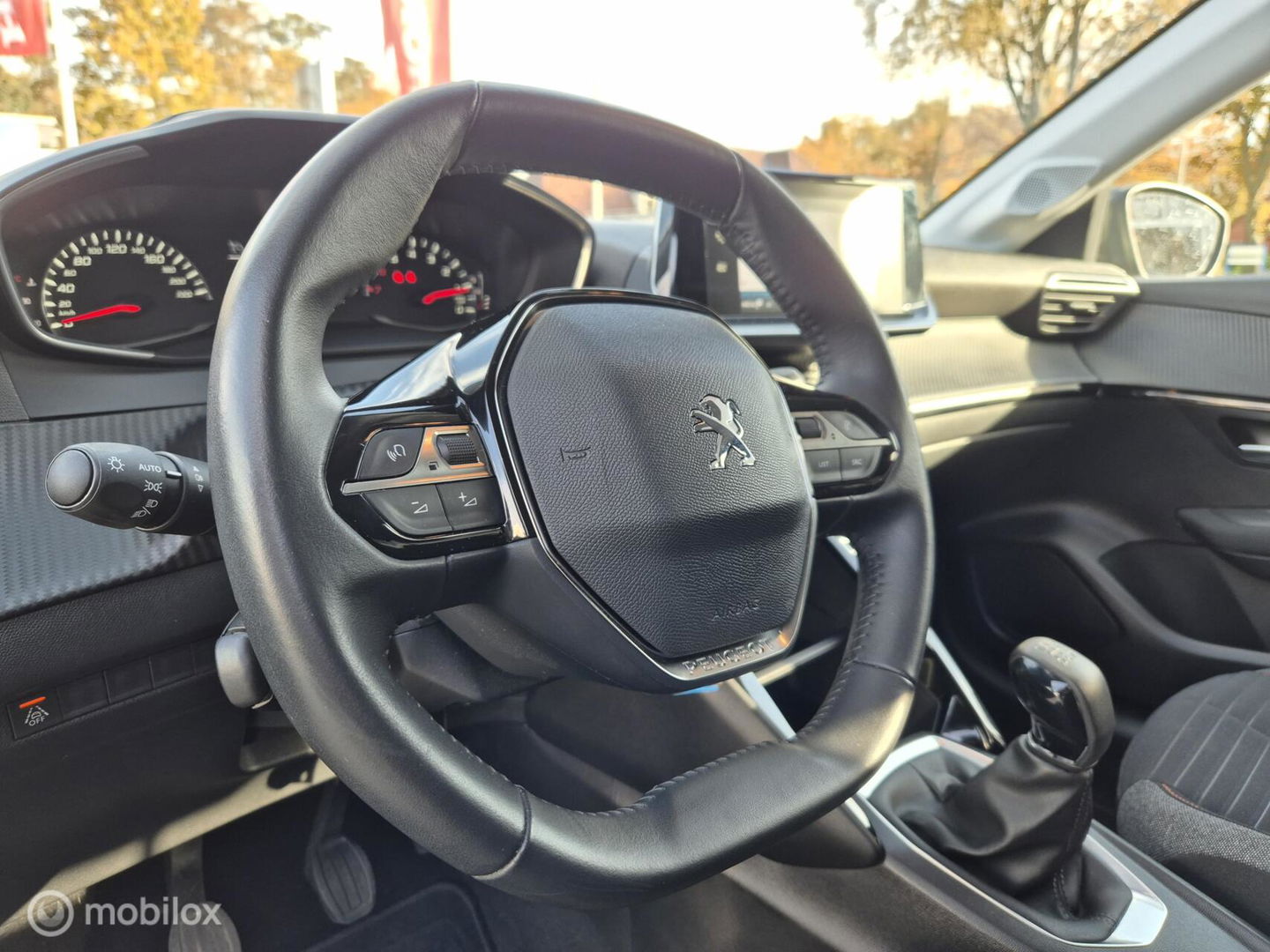 Peugeot 208 1.2 PureTech Blue Lease Active, Trekhaak, Navi