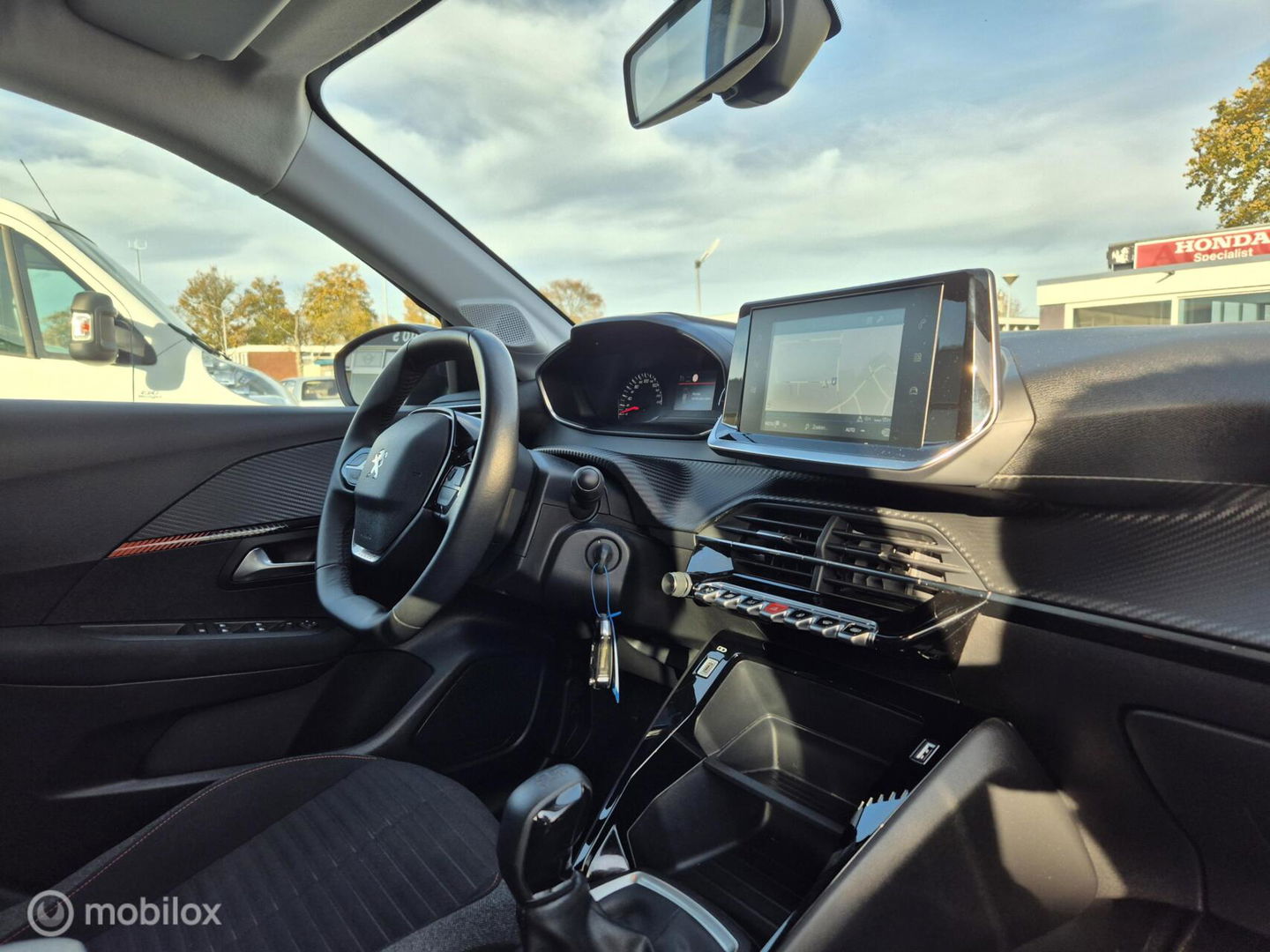 Peugeot 208 1.2 PureTech Blue Lease Active, Trekhaak, Navi