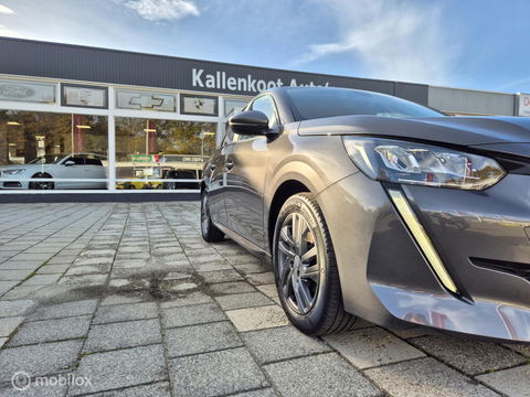 Peugeot 208 1.2 PureTech Blue Lease Active, Trekhaak, Navi