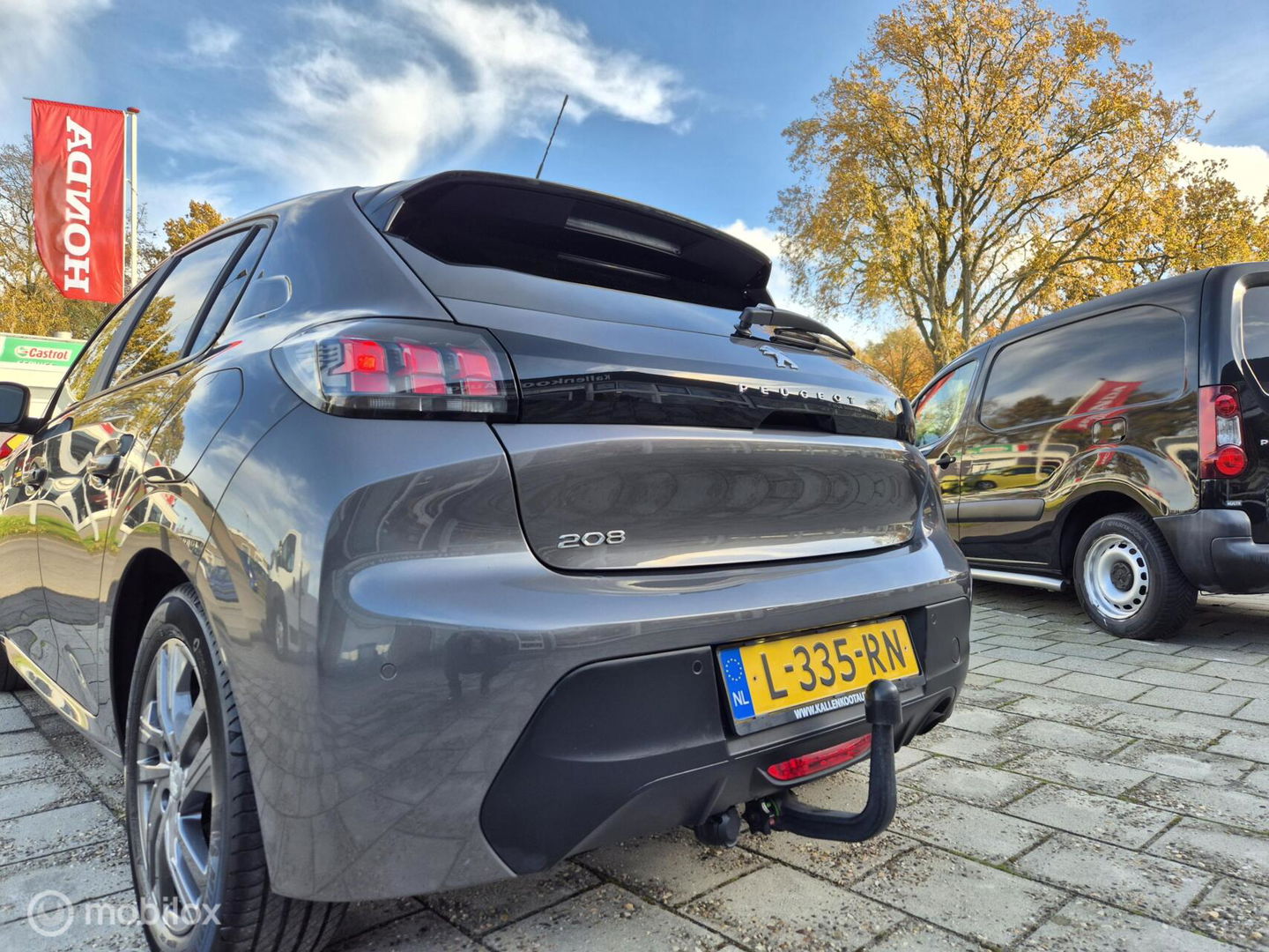 Peugeot 208 1.2 PureTech Blue Lease Active, Trekhaak, Navi