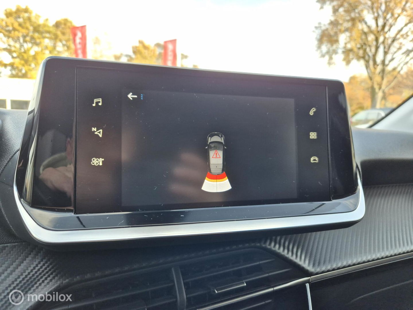 Peugeot 208 1.2 PureTech Blue Lease Active, Trekhaak, Navi