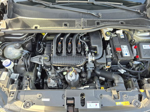 Peugeot 208 1.2 PureTech Blue Lease Active, Trekhaak, Navi