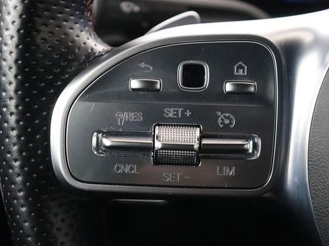 Mercedes-Benz A-Klasse 250e AMG Limited | Carplay | Stoelverwarming | Camera | Leder/Alcantara | Navigatie | Park Assist | Sfeerverlichting | Full LED | Climate control | Widescreen | Cruise control | PHEV | Plug In