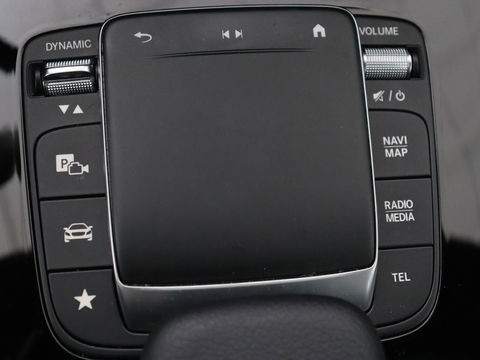 Mercedes-Benz A-Klasse 250e AMG Limited | Carplay | Stoelverwarming | Camera | Leder/Alcantara | Navigatie | Park Assist | Sfeerverlichting | Full LED | Climate control | Widescreen | Cruise control | PHEV | Plug In