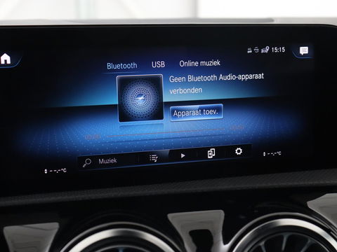 Mercedes-Benz A-Klasse 250e AMG Limited | Carplay | Stoelverwarming | Camera | Leder/Alcantara | Navigatie | Park Assist | Sfeerverlichting | Full LED | Climate control | Widescreen | Cruise control | PHEV | Plug In