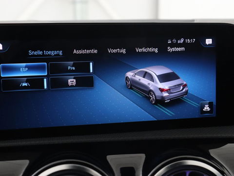 Mercedes-Benz A-Klasse 250e AMG Limited | Carplay | Stoelverwarming | Camera | Leder/Alcantara | Navigatie | Park Assist | Sfeerverlichting | Full LED | Climate control | Widescreen | Cruise control | PHEV | Plug In