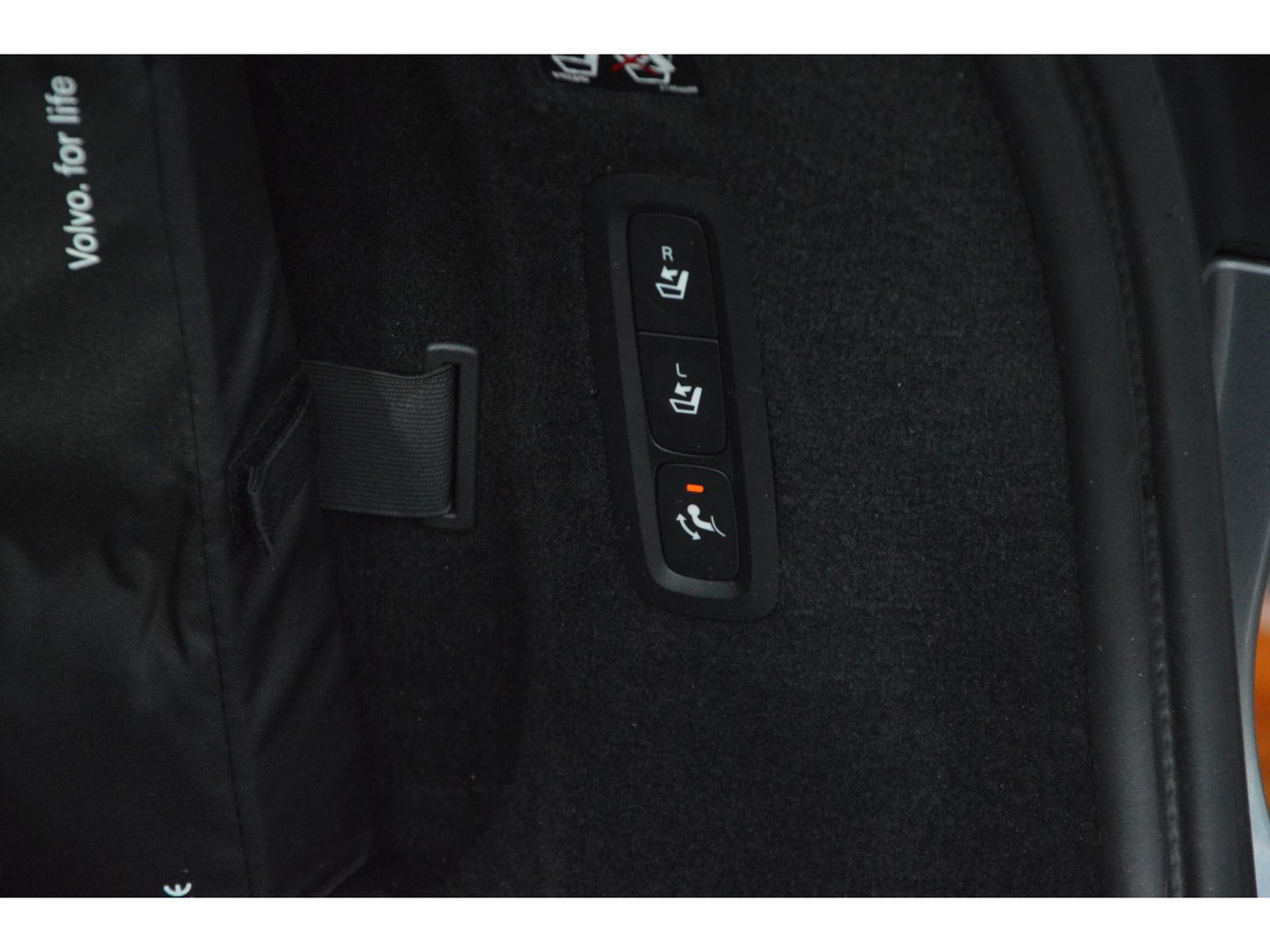 Volvo V90 Cross Country D4 AWD Polestar Engineerd | Adaptive Cruise | Trekhaak 2400KG | Stoelverwarming | Leer | VOC |