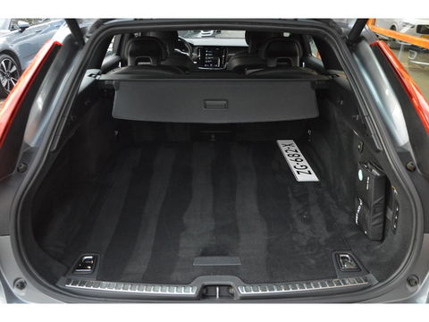 Volvo V90 Cross Country D4 AWD Polestar Engineerd | Adaptive Cruise | Trekhaak 2400KG | Stoelverwarming | Leer | VOC |