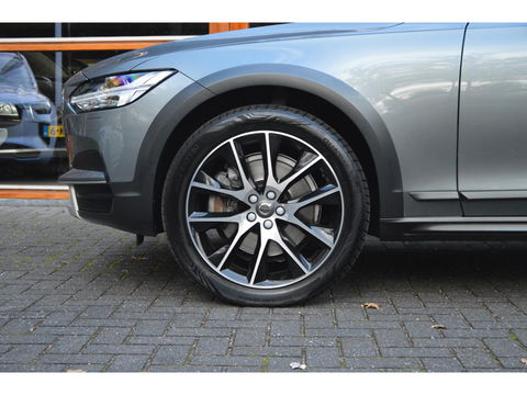 Volvo V90 Cross Country D4 AWD Polestar Engineerd | Adaptive Cruise | Trekhaak 2400KG | Stoelverwarming | Leer | VOC |