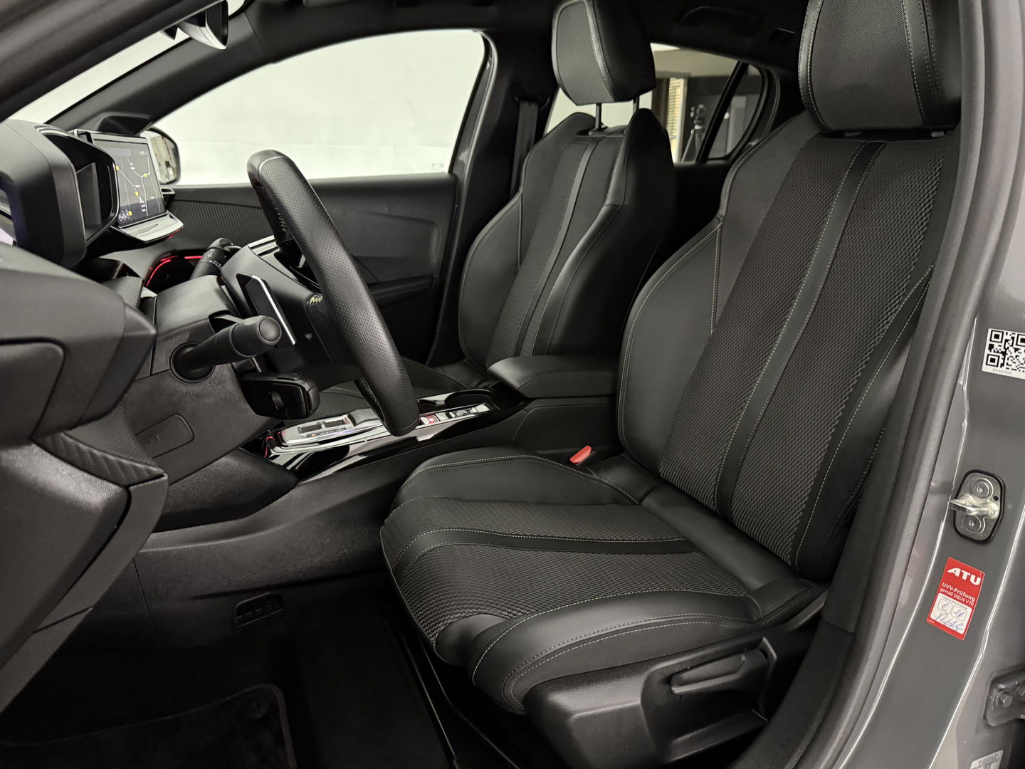 Peugeot 208 Hybrid 136PK e-DCS6 GT | 360° | Virtual | Sfeerverl. | Carplay | Adap. Cruise | Dodehoek