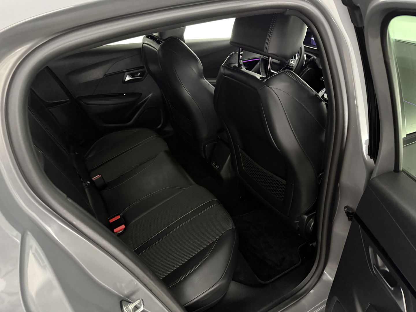 Peugeot 208 Hybrid 136PK e-DCS6 GT | 360° | Virtual | Sfeerverl. | Carplay | Adap. Cruise | Dodehoek