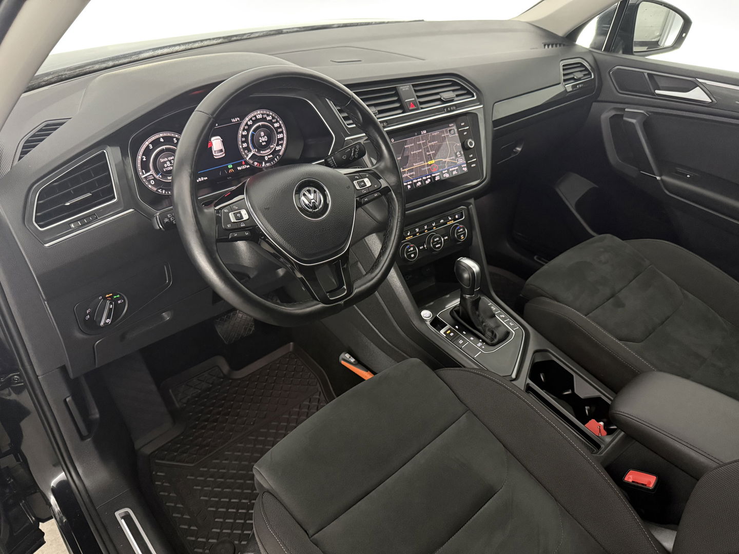 Volkswagen Tiguan Allspace 1.4 TSI 7p. | Pano | 360° | Virtual | Massage | Trekh. | Carplay | Adap. Cruise | Keyless