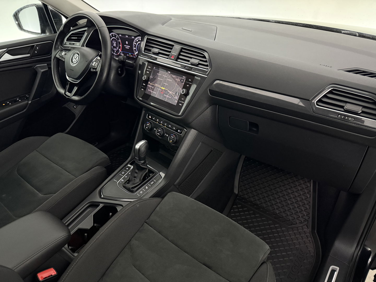 Volkswagen Tiguan Allspace 1.4 TSI 7p. | Pano | 360° | Virtual | Massage | Trekh. | Carplay | Adap. Cruise | Keyless