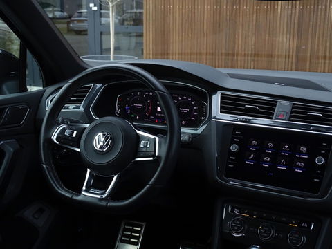 Volkswagen Tiguan 1.5 TSI 150PK automaat / Highline / R-line / LED *NAP*