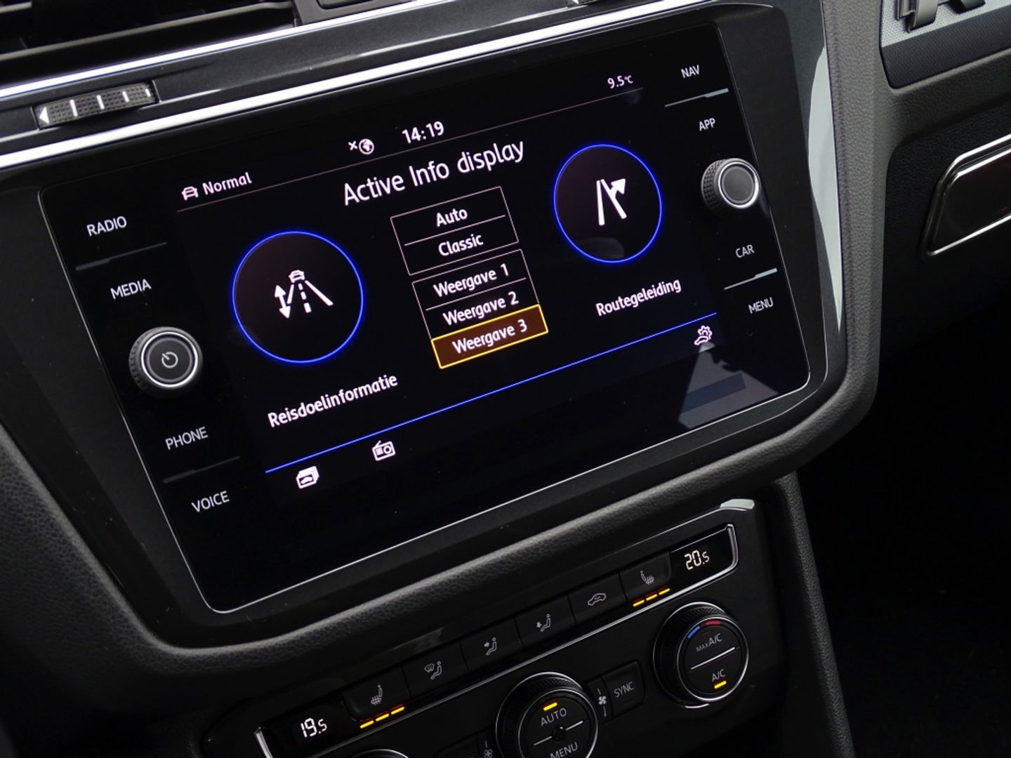 Volkswagen Tiguan 1.5 TSI 150PK automaat / Highline / R-line / LED *NAP*