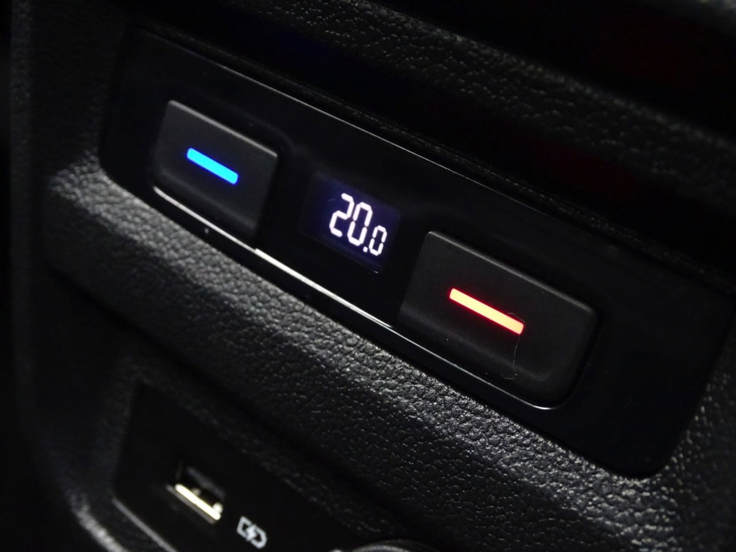 Volkswagen Tiguan 1.5 TSI 150PK automaat / Highline / R-line / LED *NAP*